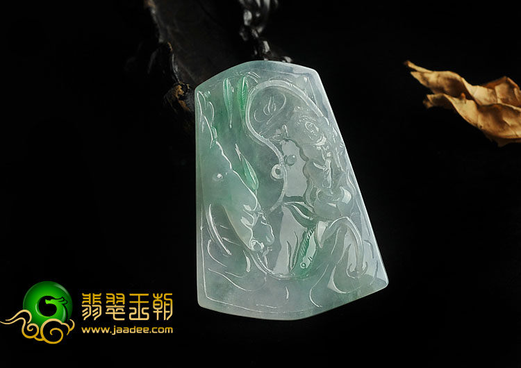 冰种飘翠缅甸翡翠A货哪吒闹海挂件