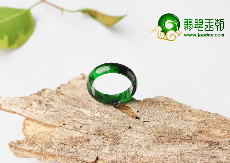 糯冰种癣加绿缅甸翡翠A货指环