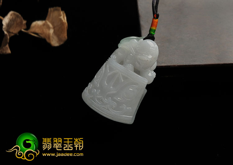 糯冰种晴水缅甸翡翠A货钟上发财挂件