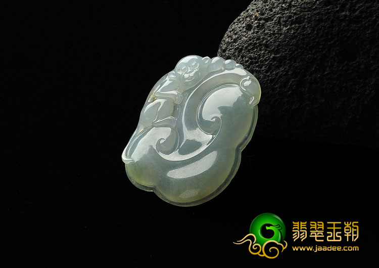 糯冰种晴水缅甸翡翠A货如意挂件