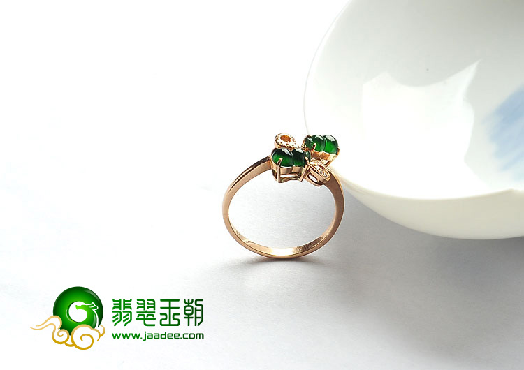 冰种正阳绿缅甸翡翠A货镶玫瑰金葫芦戒指（真钻）