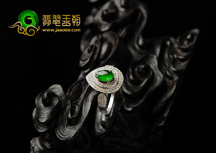 冰种阳绿缅甸翡翠A货镶白金戒指（真钻）