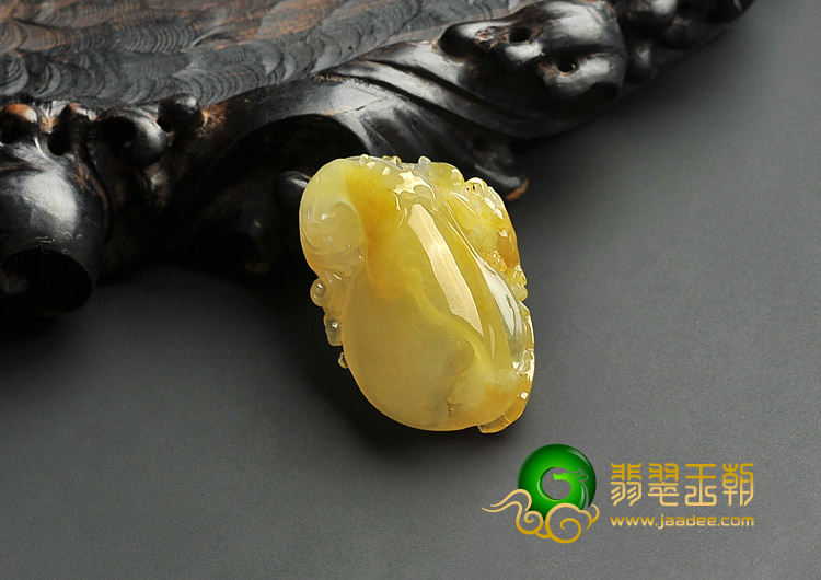 冰种黄翡缅甸翡翠A货玉兰花挂件
