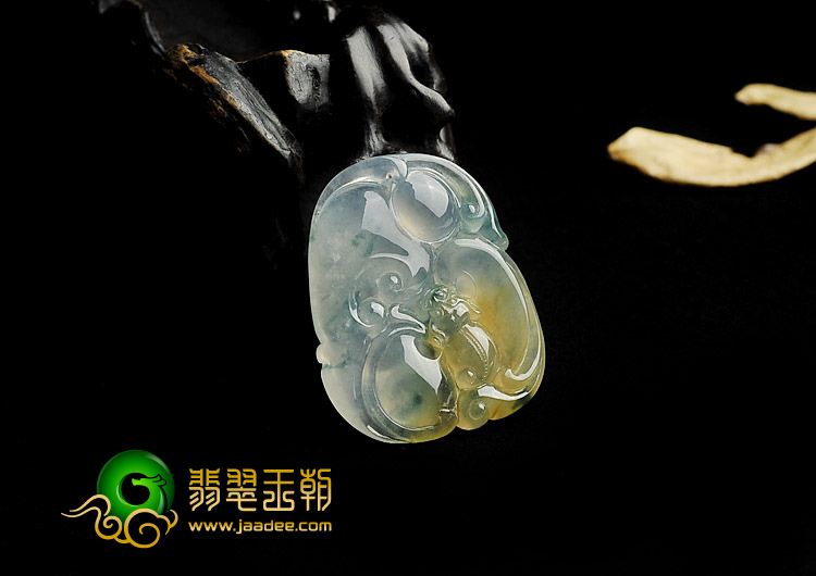 冰种黄翡飘花缅甸翡翠A货福在眼前挂件