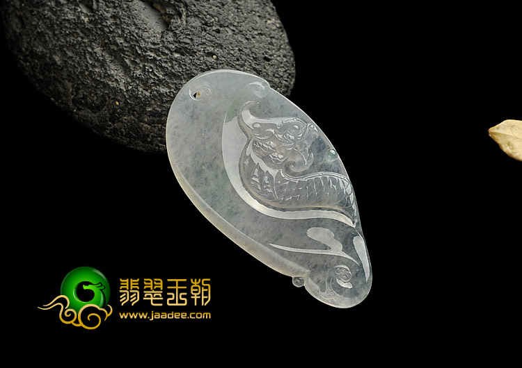 冰种略飘花缅甸翡翠A货龙行如意挂件