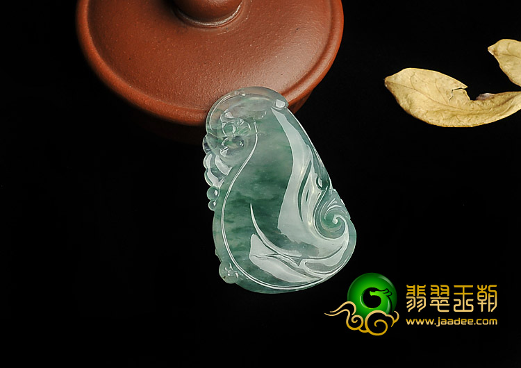 冰种飘花缅甸翡翠A货如意挂件
