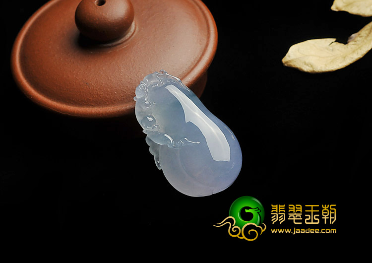 冰种紫罗兰略飘花缅甸翡翠A货福瓜挂件