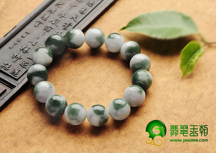 糯冰种飘花缅甸翡翠A货手链