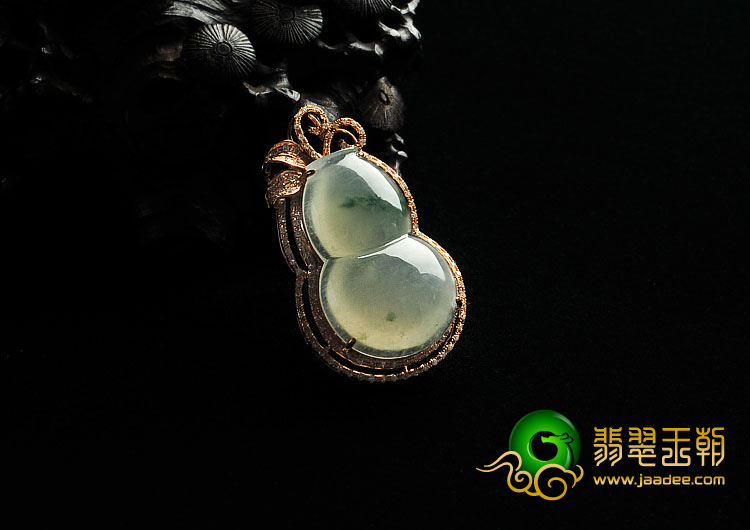 冰种飘花缅甸翡翠A货镶玫瑰金葫芦胸坠（真钻）