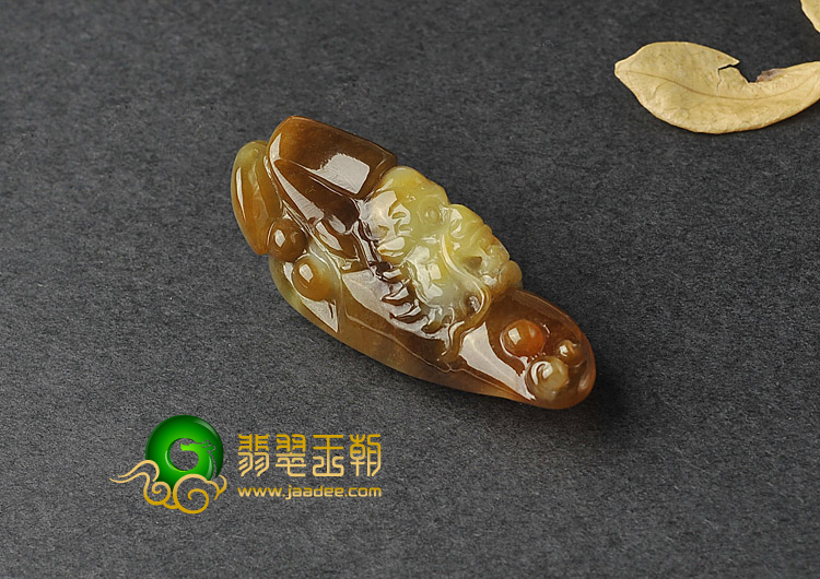 糯冰种褐黄翡缅甸翡翠A货怪兽头挂件