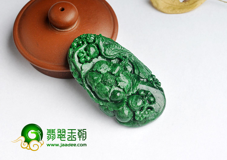 细糯种浓绿缅甸翡翠A货花开富贵挂件