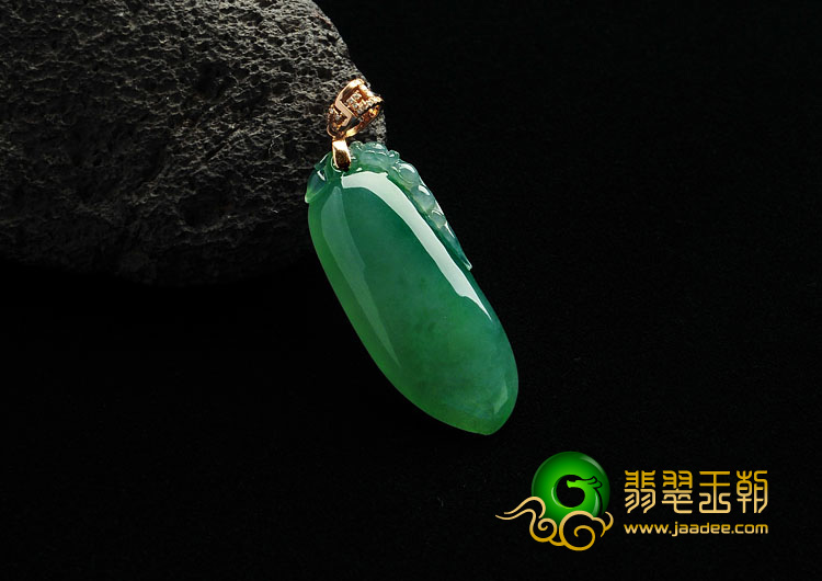 冰种绿晴水缅甸翡翠A货金福瓜挂件（金扣）