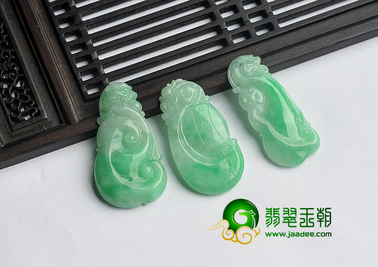 糯冰种翠色缅甸翡翠A货如意寿挂件（单价）