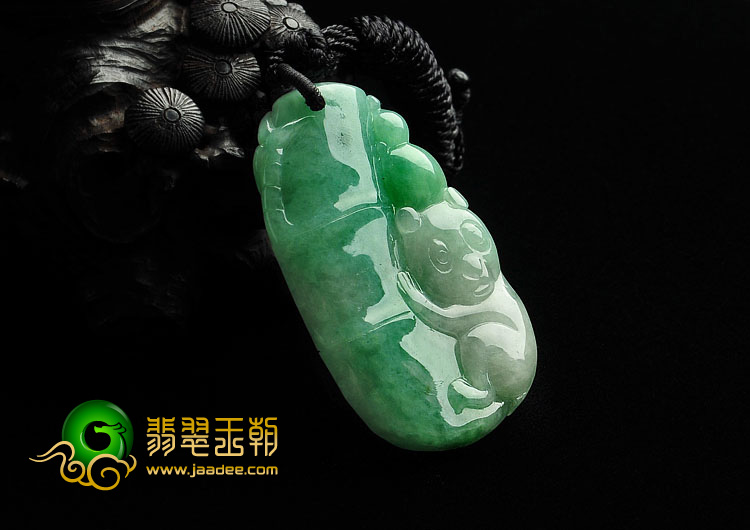 糯冰种翠色缅甸翡翠A货节节高挂件