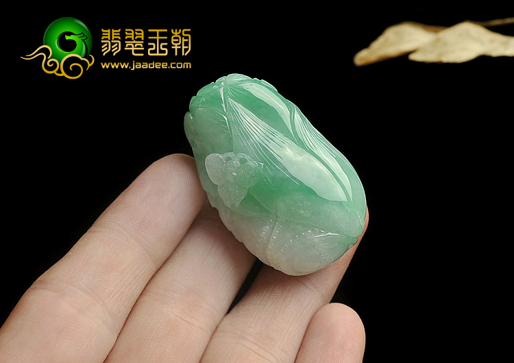 糯冰翠色缅甸翡翠A货玉米挂件