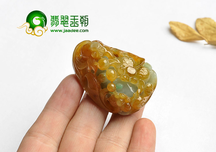 糯冰种褐黄翡缅甸翡翠A货金玉满堂挂件