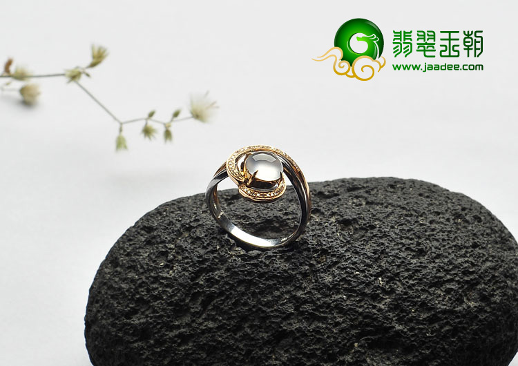 玻璃种无色缅甸翡翠A货镶玫瑰金戒指（真钻）