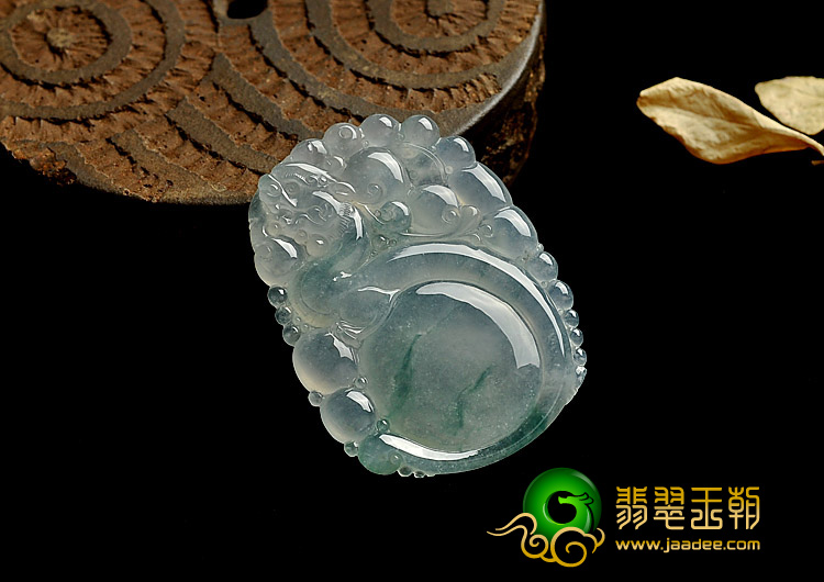冰种飘花缅甸翡翠A货龙行如意挂件