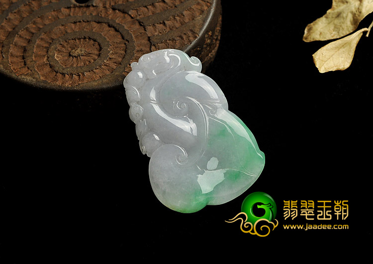 糯冰种春带彩缅甸翡翠A货龙行如意挂件