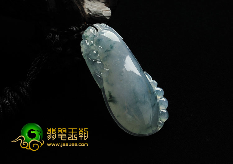 (超值推荐)冰种飘花缅甸翡翠A货福瓜挂件
