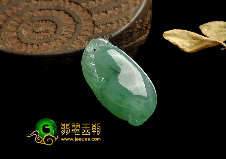 冰种飘花缅甸翡翠A货福瓜挂件