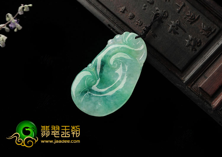 糯冰种飘花缅甸翡翠A货如意挂件