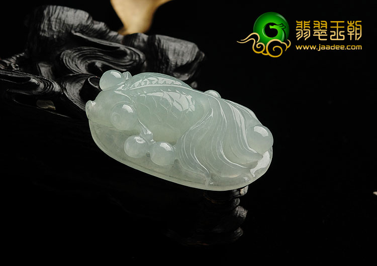 冰种晴水缅甸翡翠A货金鱼挂件