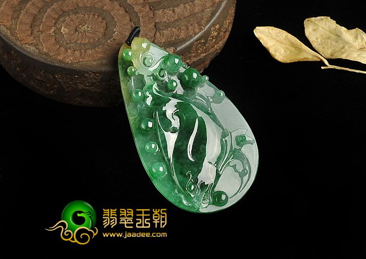 冰种黄加绿缅甸翡翠A货年年有余挂件