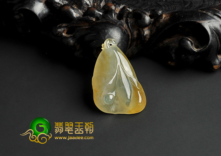冰种褐黄翡飘花缅甸翡翠A货玉兰花挂件