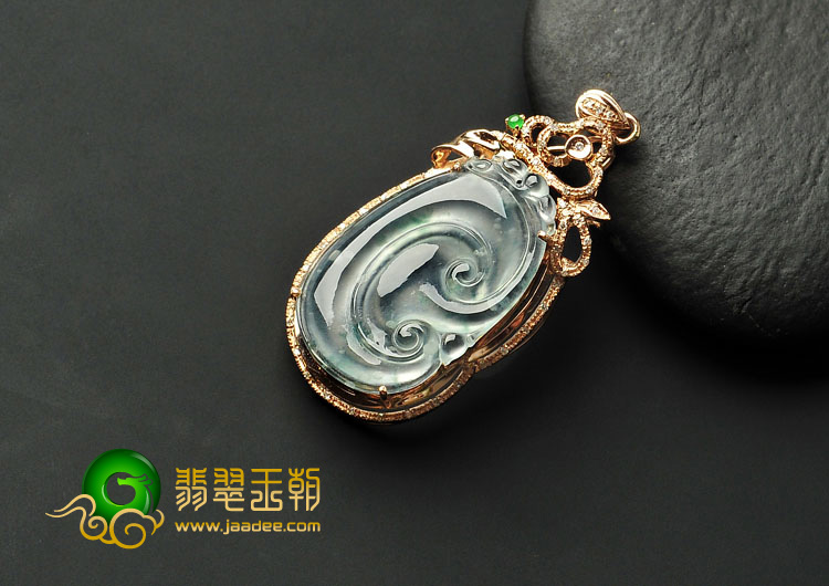 冰玻种飘花缅甸翡翠A货镶玫瑰金如意胸坠（真钻）