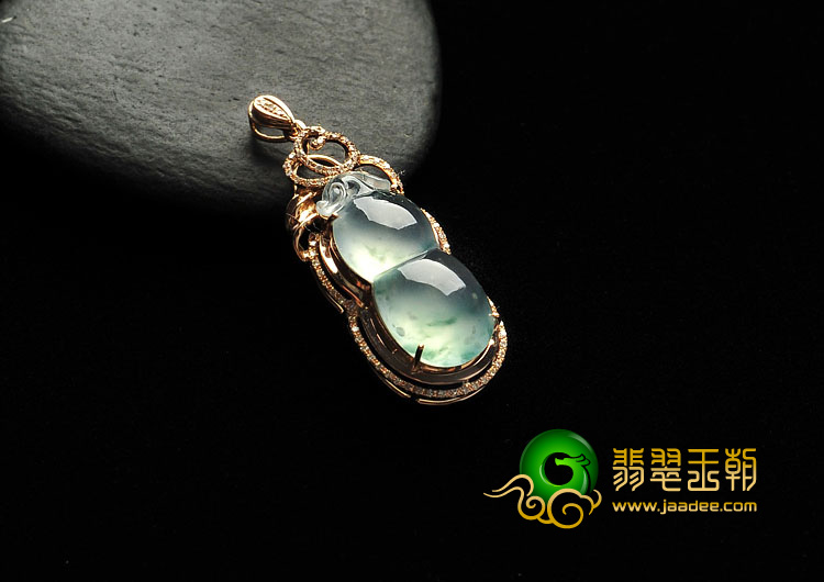 冰玻种飘花缅甸翡翠A货镶玫瑰金葫芦胸坠（真钻）