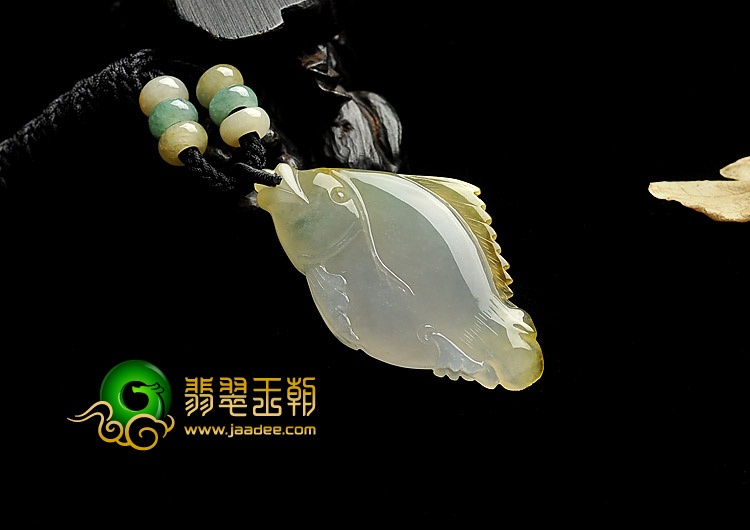 冰种黄翡略飘花缅甸翡翠A货小鱼挂件