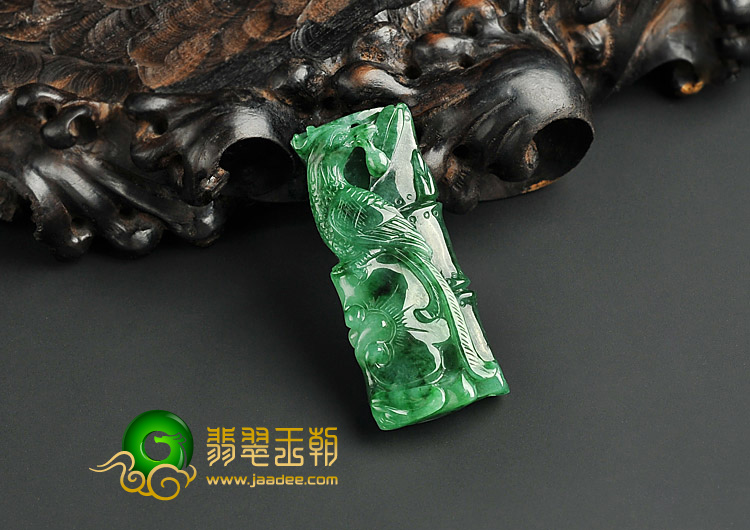 糯冰种癣加绿缅甸翡翠A货节节高挂件