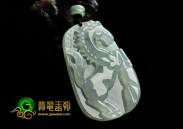 (超值推荐)冰种晴水缅甸翡翠A货马牌挂件