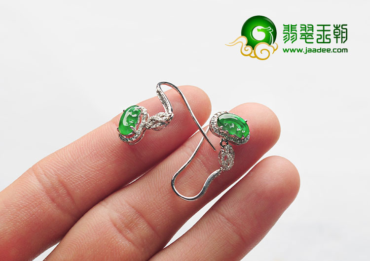 冰种正阳绿缅甸翡翠A货镶白金如意耳坠（真钻）
