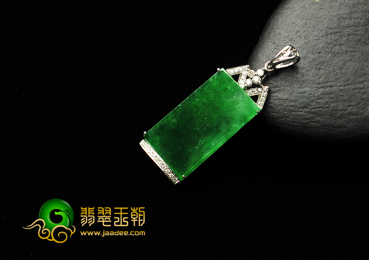 冰种阳绿缅甸翡翠A货镶白金满绿方牌胸坠（真钻）