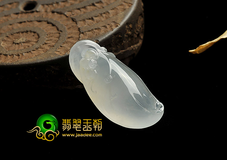 冰种淡晴水缅甸翡翠A货福瓜挂件
