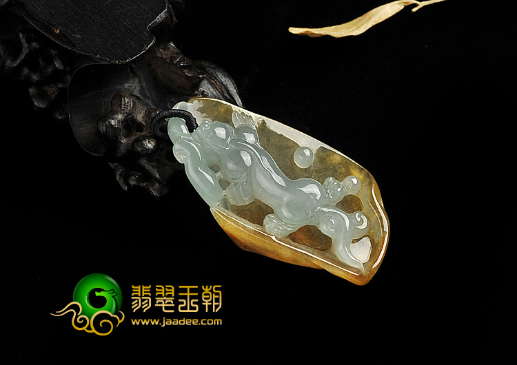 冰种褐黄翡缅甸翡翠A货螭龙挂件