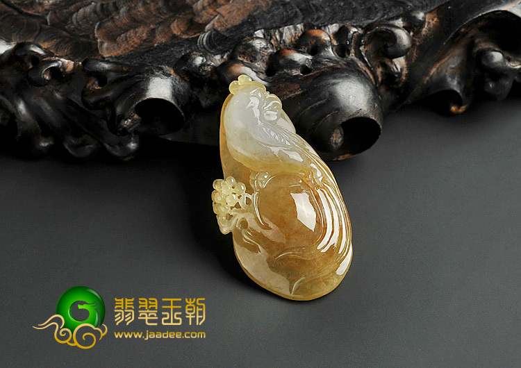 冰种褐黄翡缅甸翡翠A货鹦鹉挂件