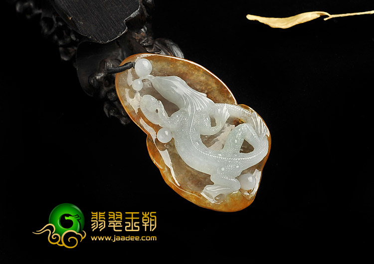 冰种褐黄翡缅甸翡翠A货今非昔比挂件
