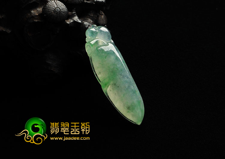 冰种飘翠缅甸翡翠A货福瓜挂件