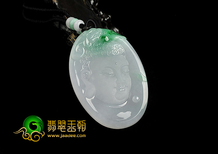 冰种淡春带彩缅甸翡翠A货释迦牟尼挂件