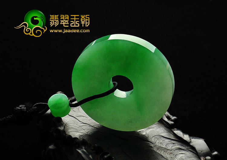 糯冰种阳绿缅甸翡翠A货平安扣挂件