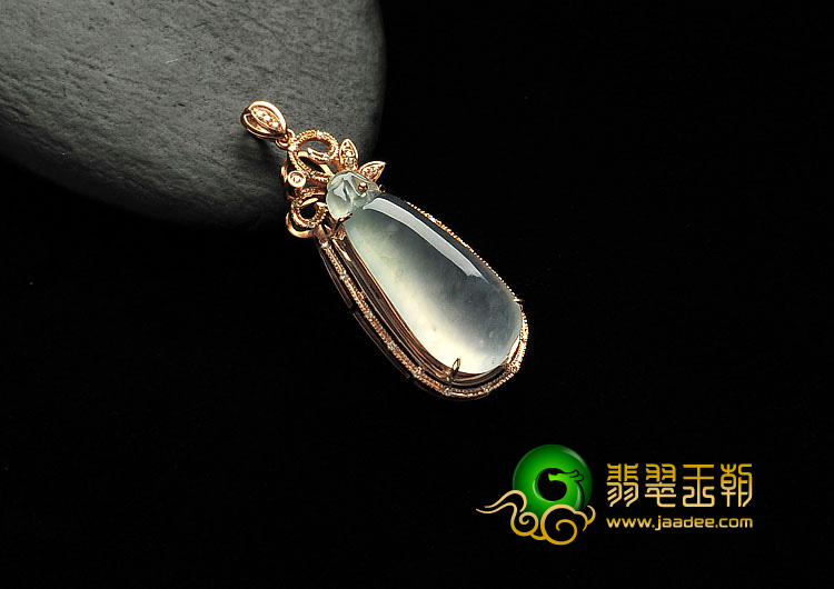 冰种淡晴水缅甸翡翠A货镶玫瑰金福瓜胸坠（真钻）
