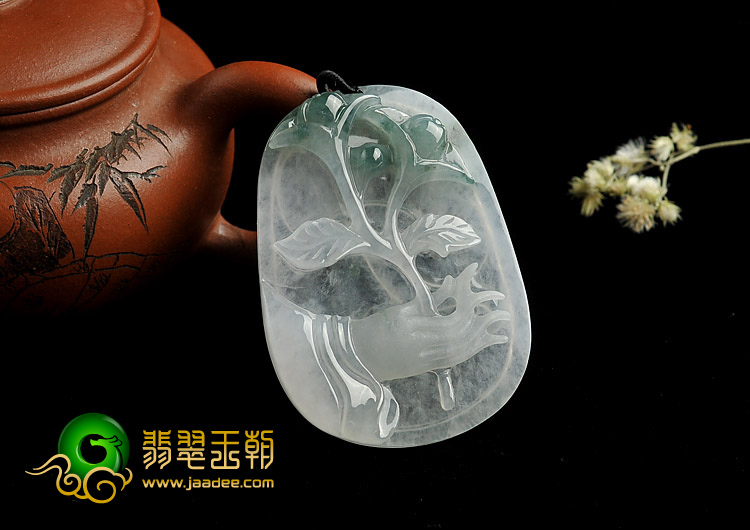 （超值推荐）冰种飘花缅甸翡翠A货信手拈花挂件