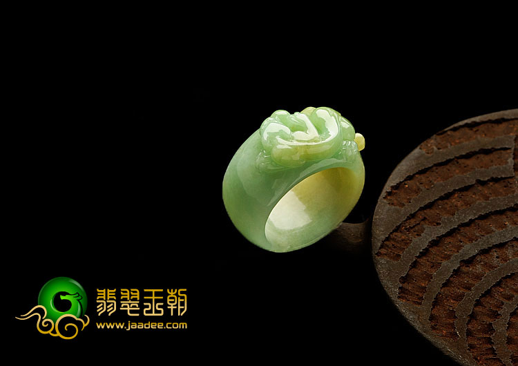 糯冰种黄加绿缅甸翡翠A货螭龙指环