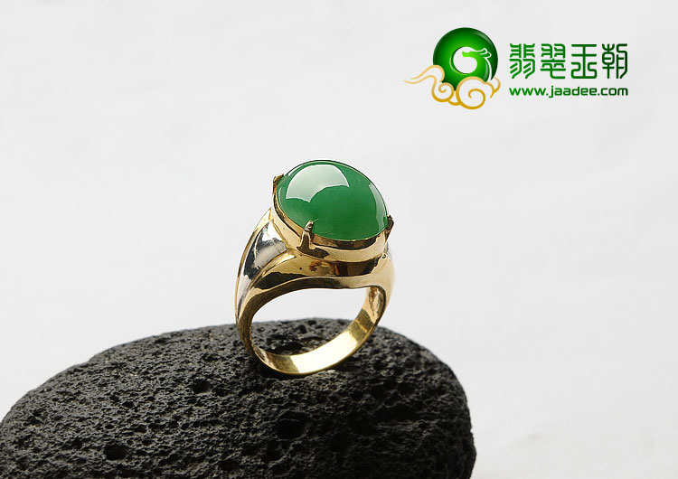 冰种阳绿缅甸翡翠A货戒面
