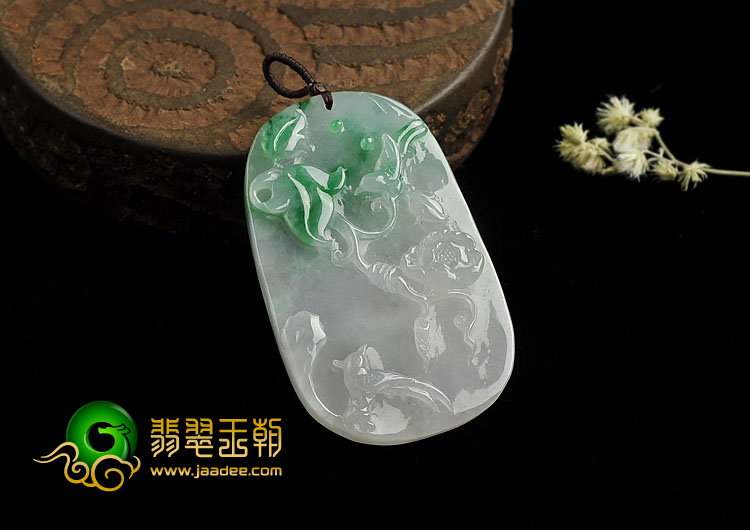 糯冰种飘翠缅甸翡翠A货喜上眉梢挂件