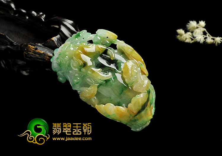 糯冰种黄加绿缅甸翡翠A货龙头鱼挂件