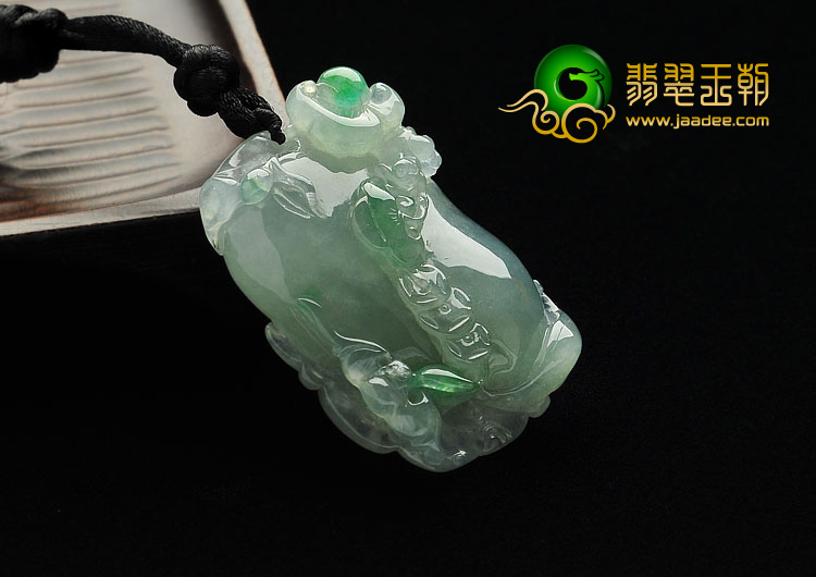 冰种略飘翠缅甸翡翠A货福在眼前挂件